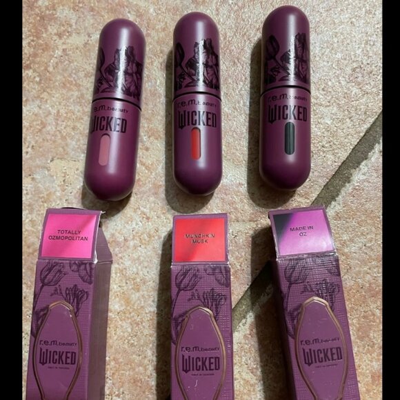 R.E.M. Beauty Made in Oz Munchkin Musk Totally Ozmopolitan 3 bundle lip stain - Picture 1 of 3